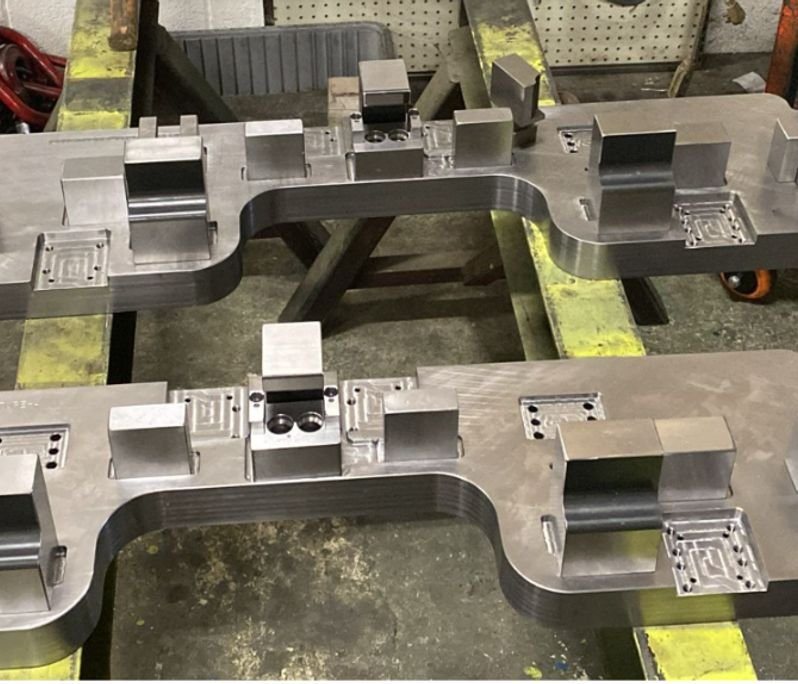 Long 4th-axis fixtures