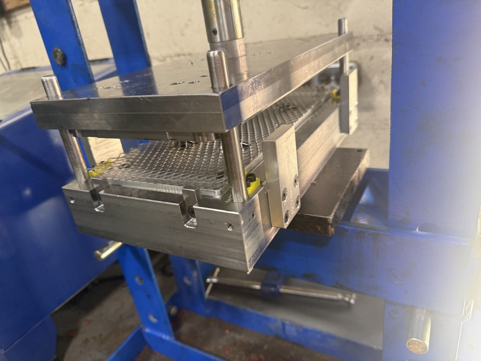Stt Large Die Pad